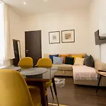Paulay Design Apartman *