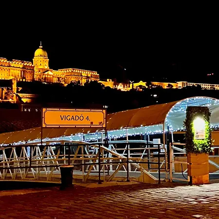 شقة Paulay Design